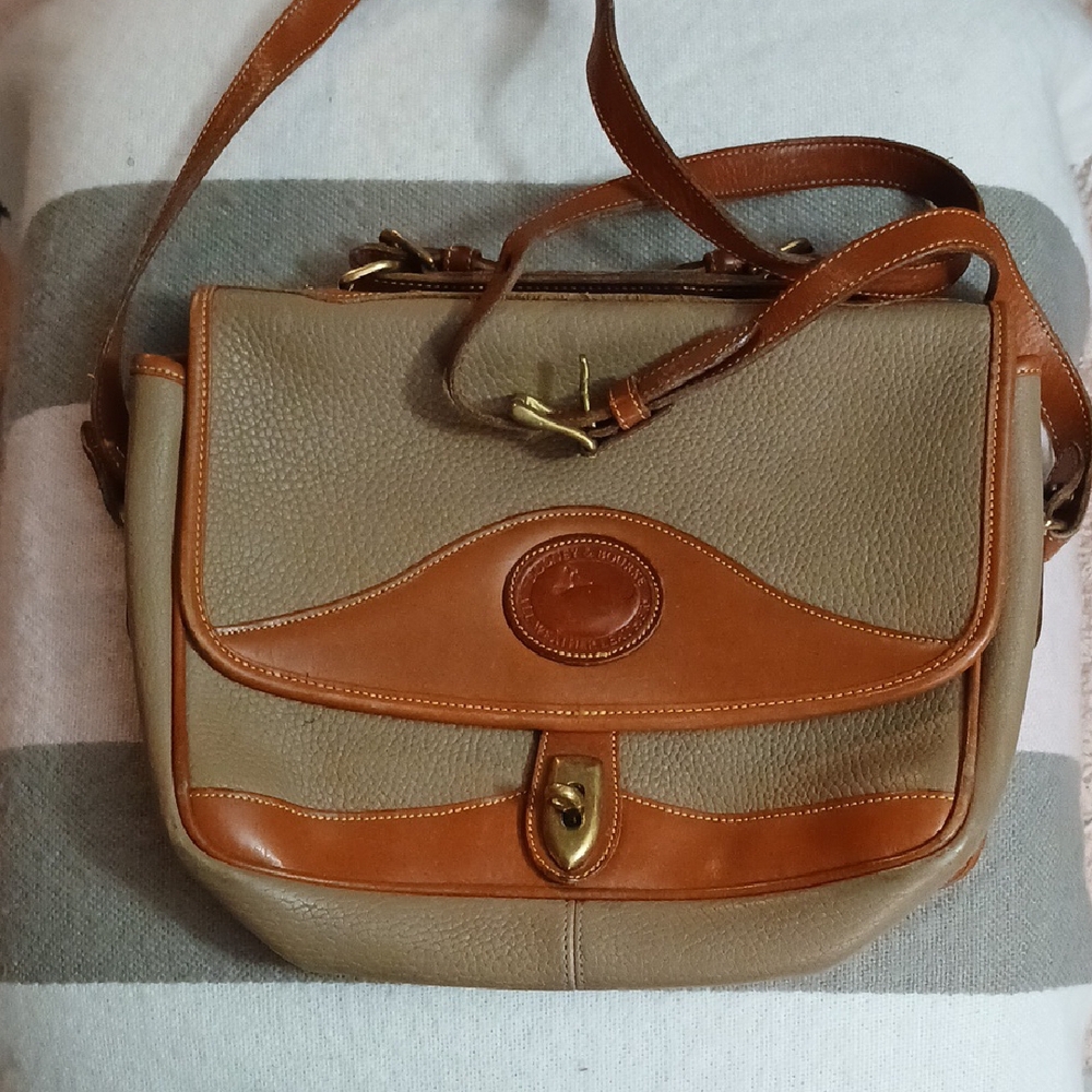 Classic Tan and Brown Leather Shoulder Bag